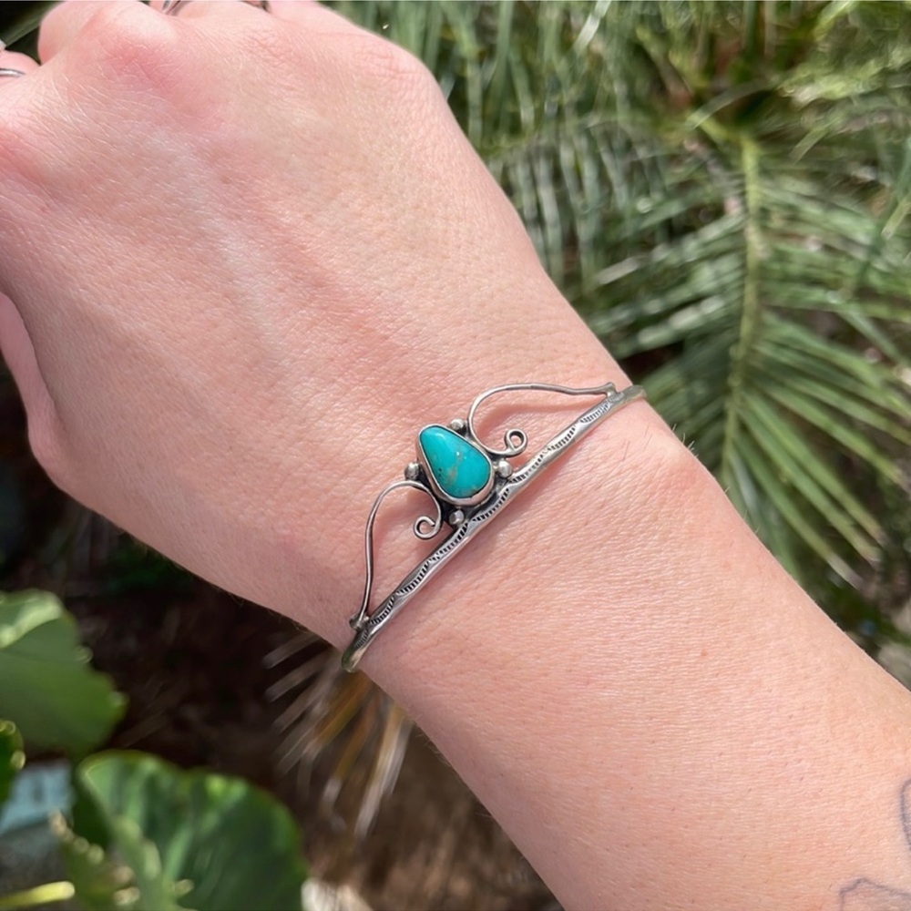 Vintage Navajo Sterling Silver Turquoise Cuff